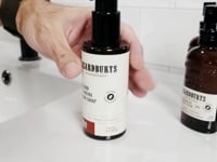 Nuestro limpiador de barba y rostro y la crema nutritiva Beard Potion trabajan en conjunto para mantener tu barba y piel en su mejor estado, sin complicaciones.